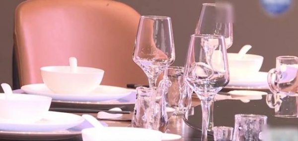 京海策略 酒店经理把自己支付宝账户改成酒店，江苏一顾客订8万婚宴被私吞4.5万，律师分析